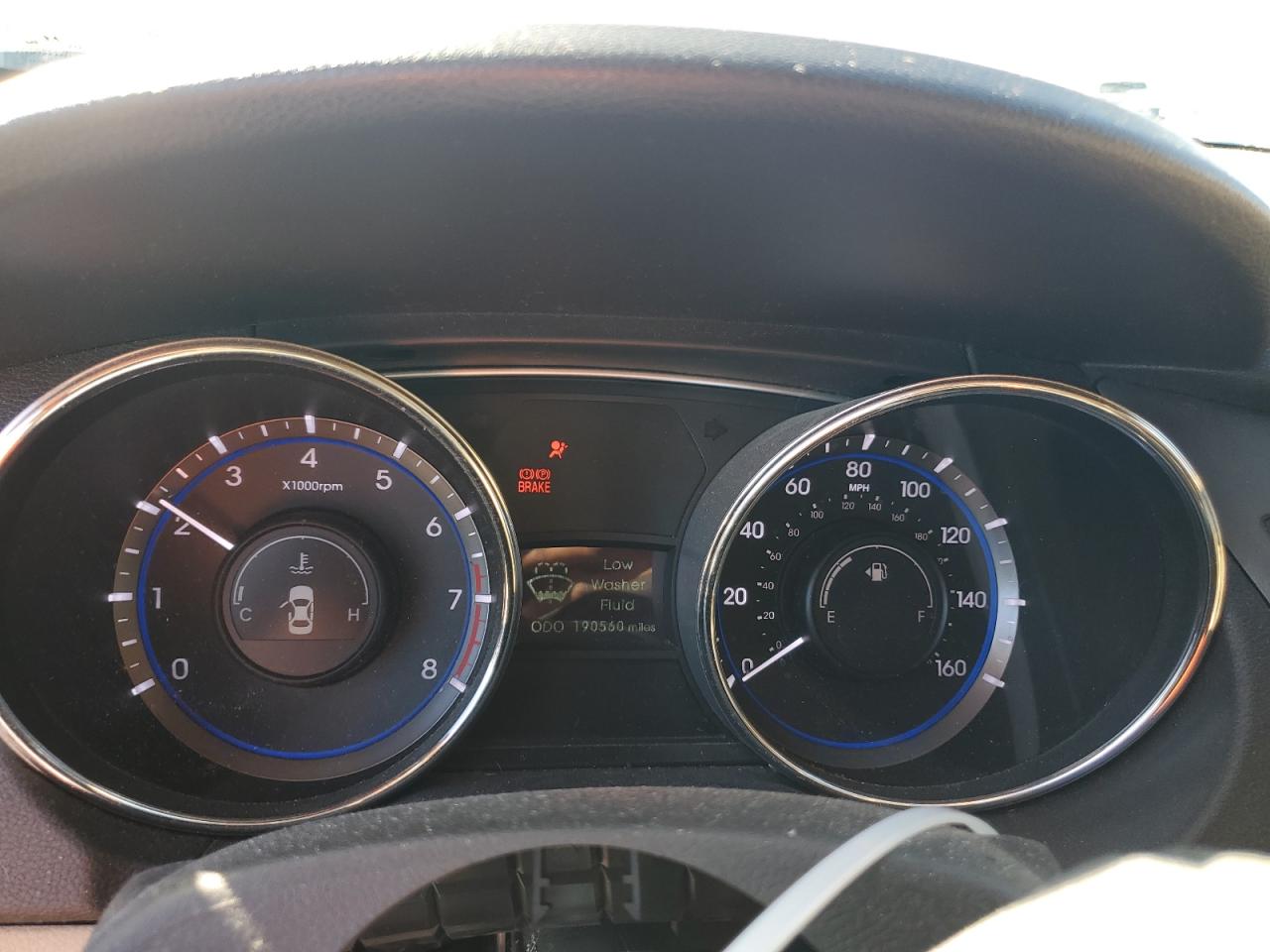 2011 Hyundai Sonata - Image 9