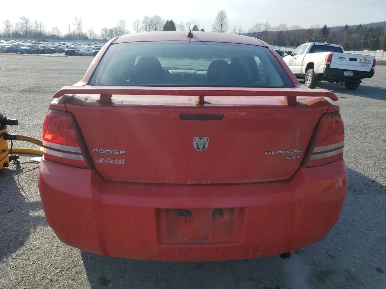 2009 Dodge Avenger - Image 6