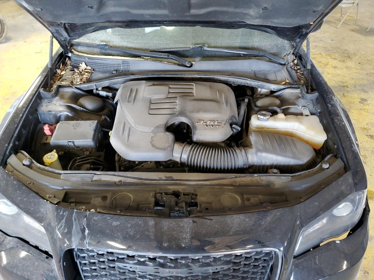 2021 Chrysler 300 - Image 12