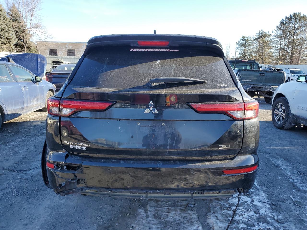 2024 Mitsubishi Outlander - Image 6