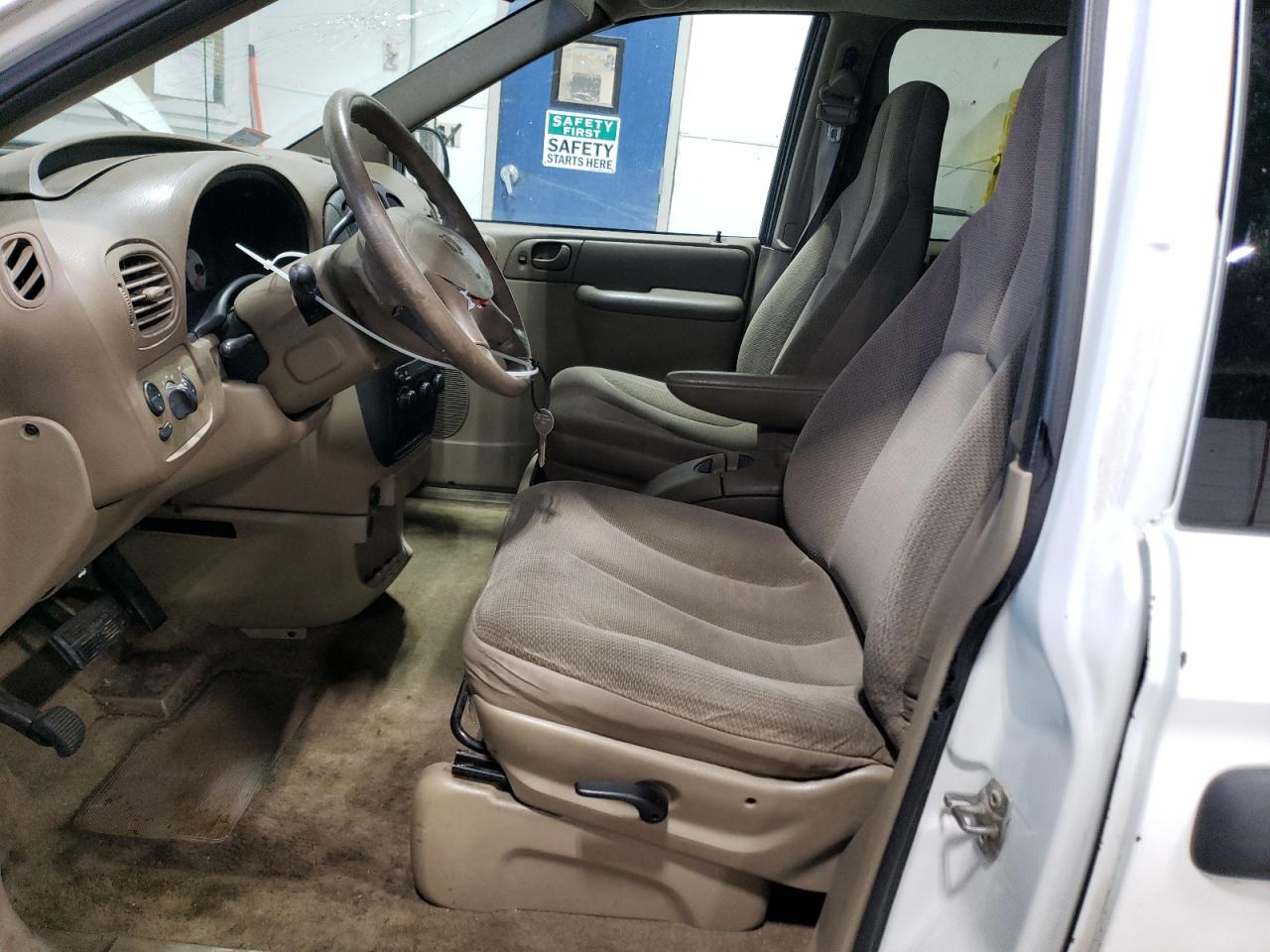 2002 Dodge Caravan Se VIN: 1B4GP253X2B734674 Lot: 87308544