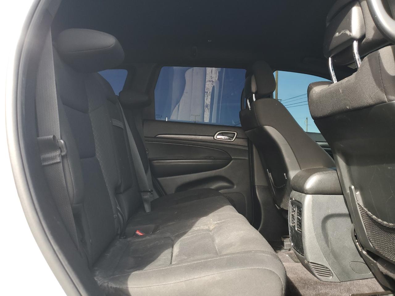 2018 Jeep Grand Cherokee - Image 11