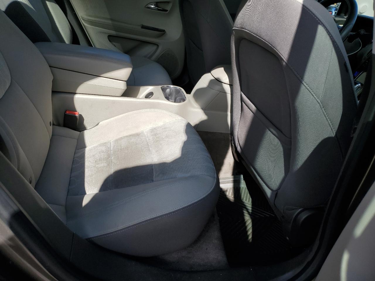 2015 Chevrolet Volt - Image 10