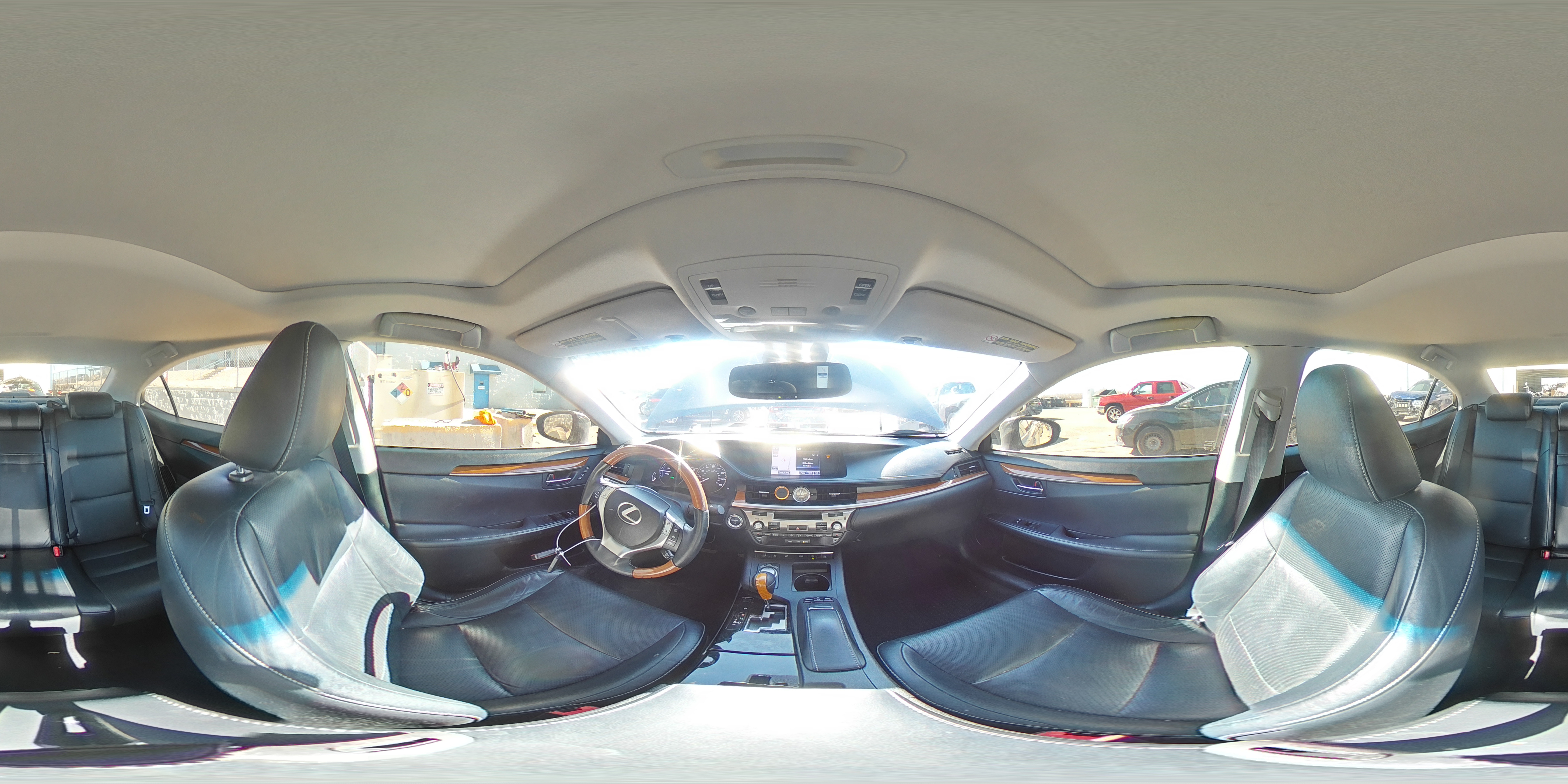 2013 Lexus ES - Image 12