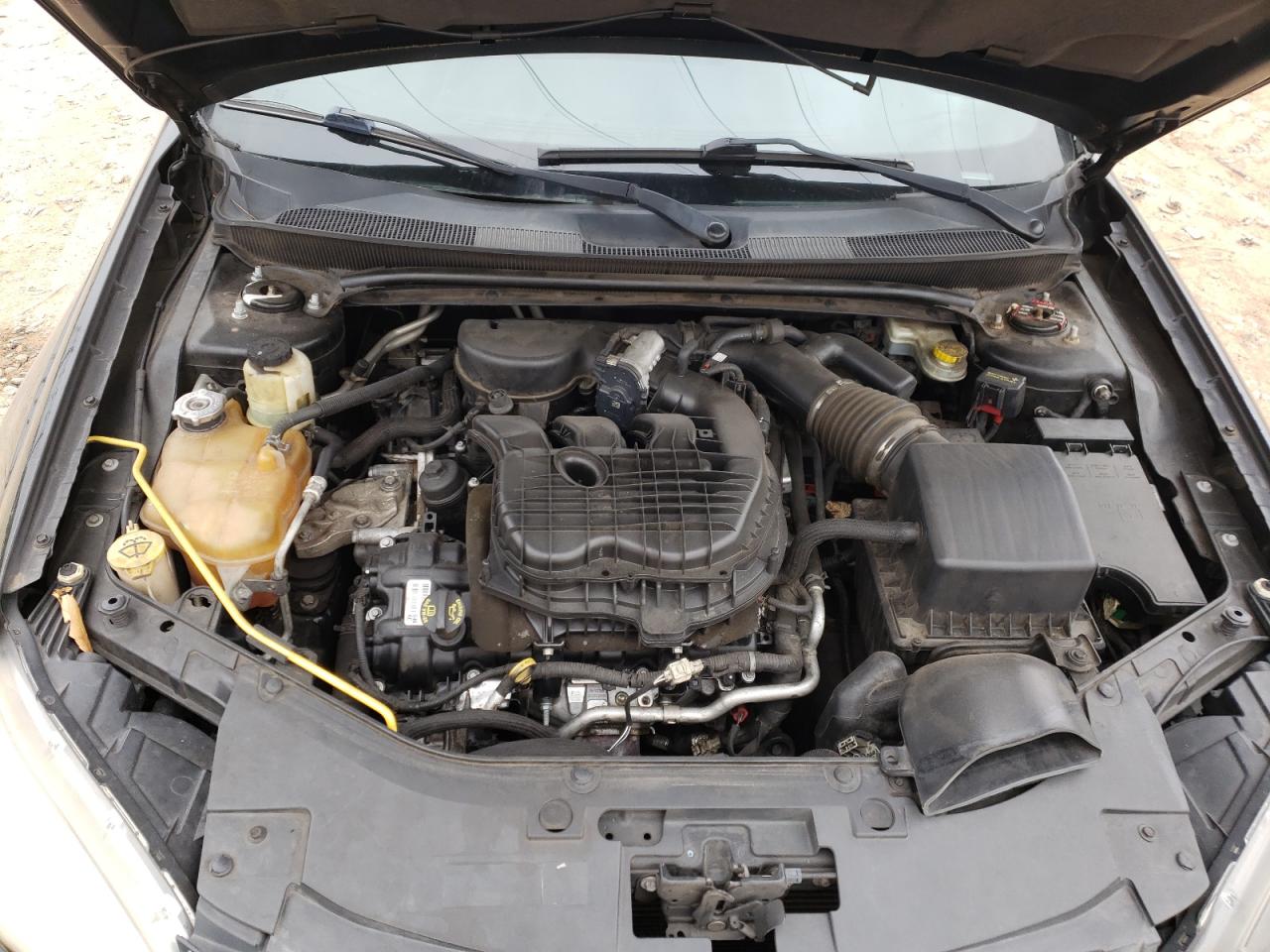 2014 Chrysler 200 - Image 12