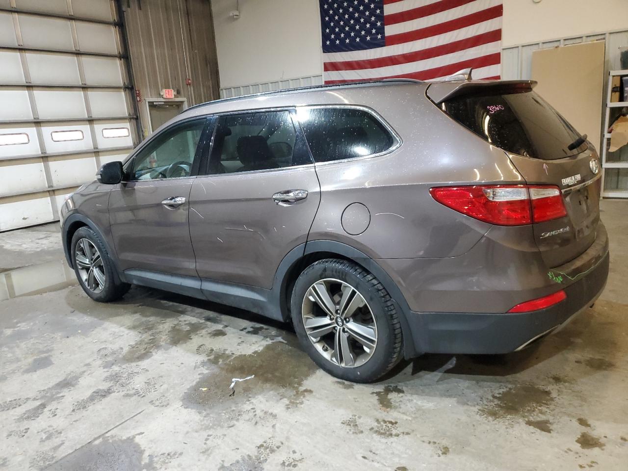 2014 Hyundai Santa Fe - Image 2