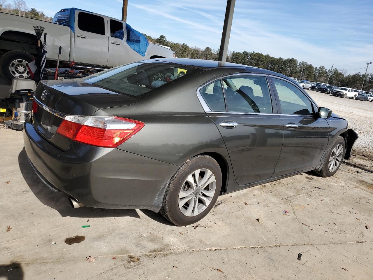 VIN 1HGCR2F32FA038298 2015 HONDA ACCORD no.3