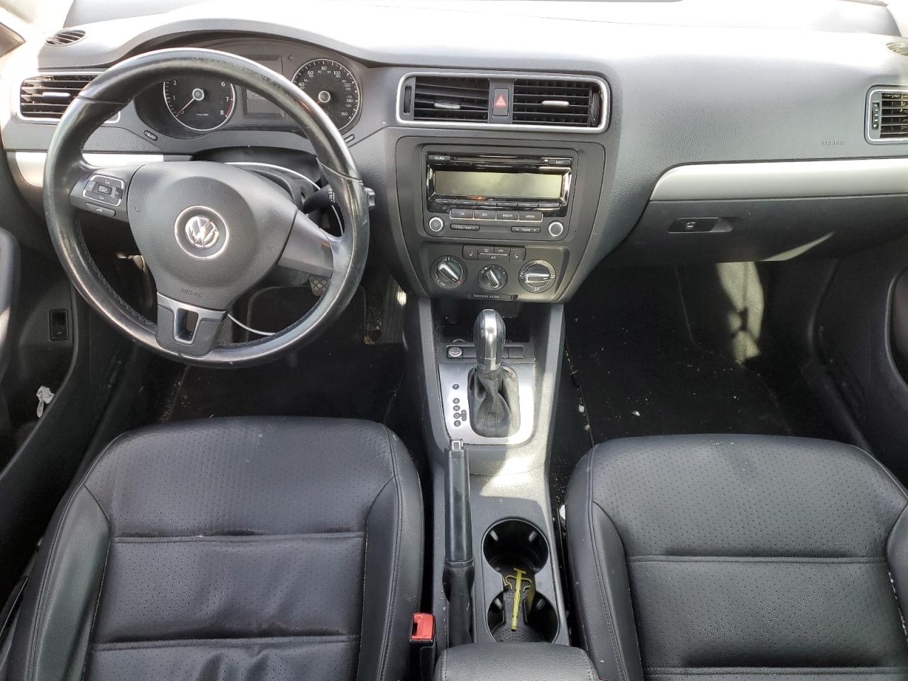 2014 Volkswagen Jetta - Image 8