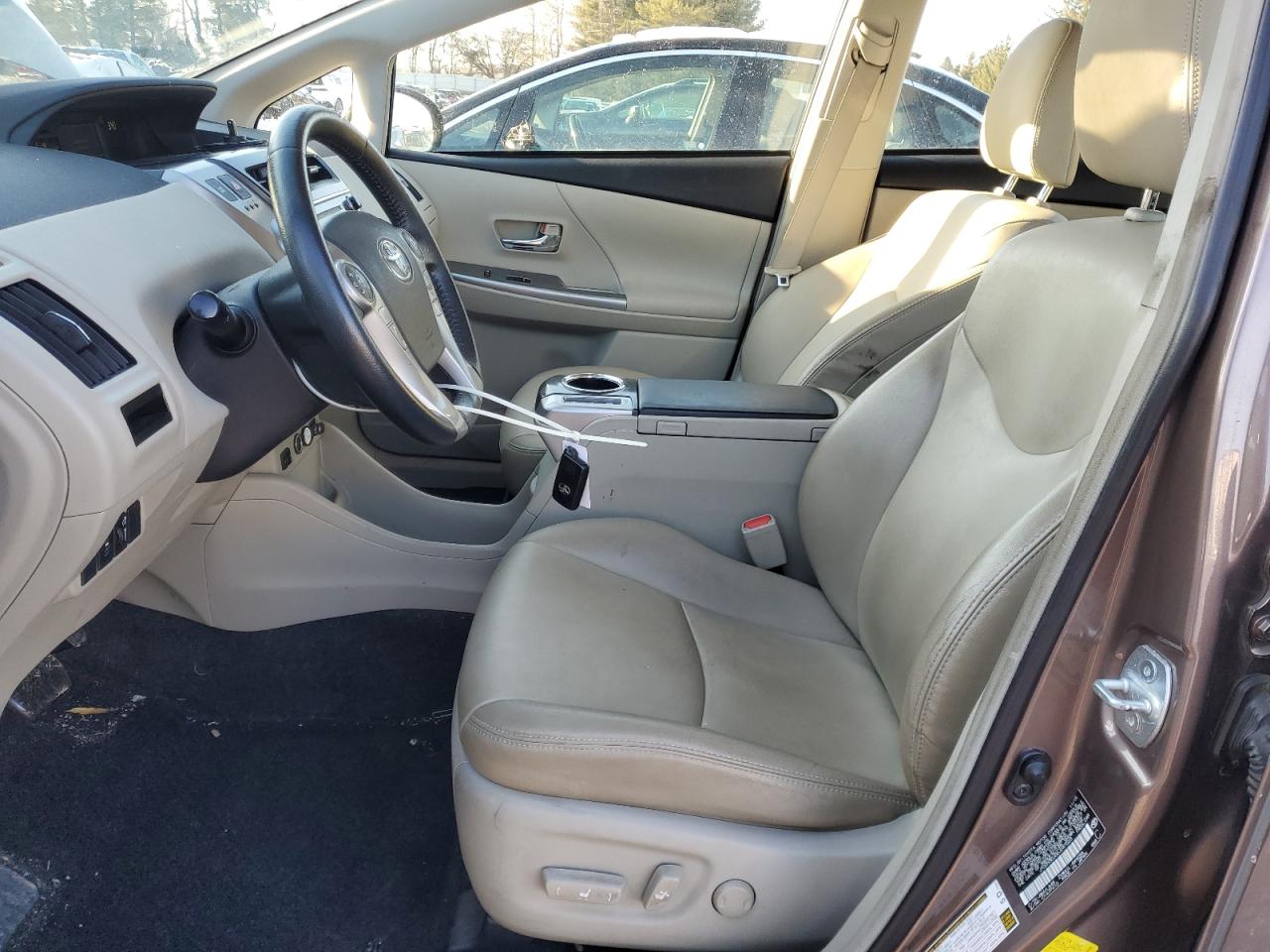 2016 Toyota Prius - Image 7