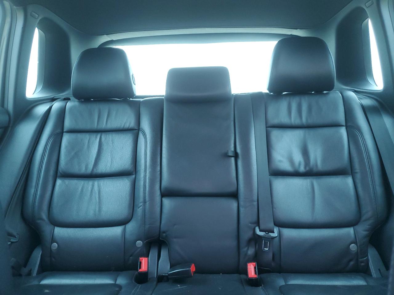 2015 Volkswagen Tiguan - Image 10