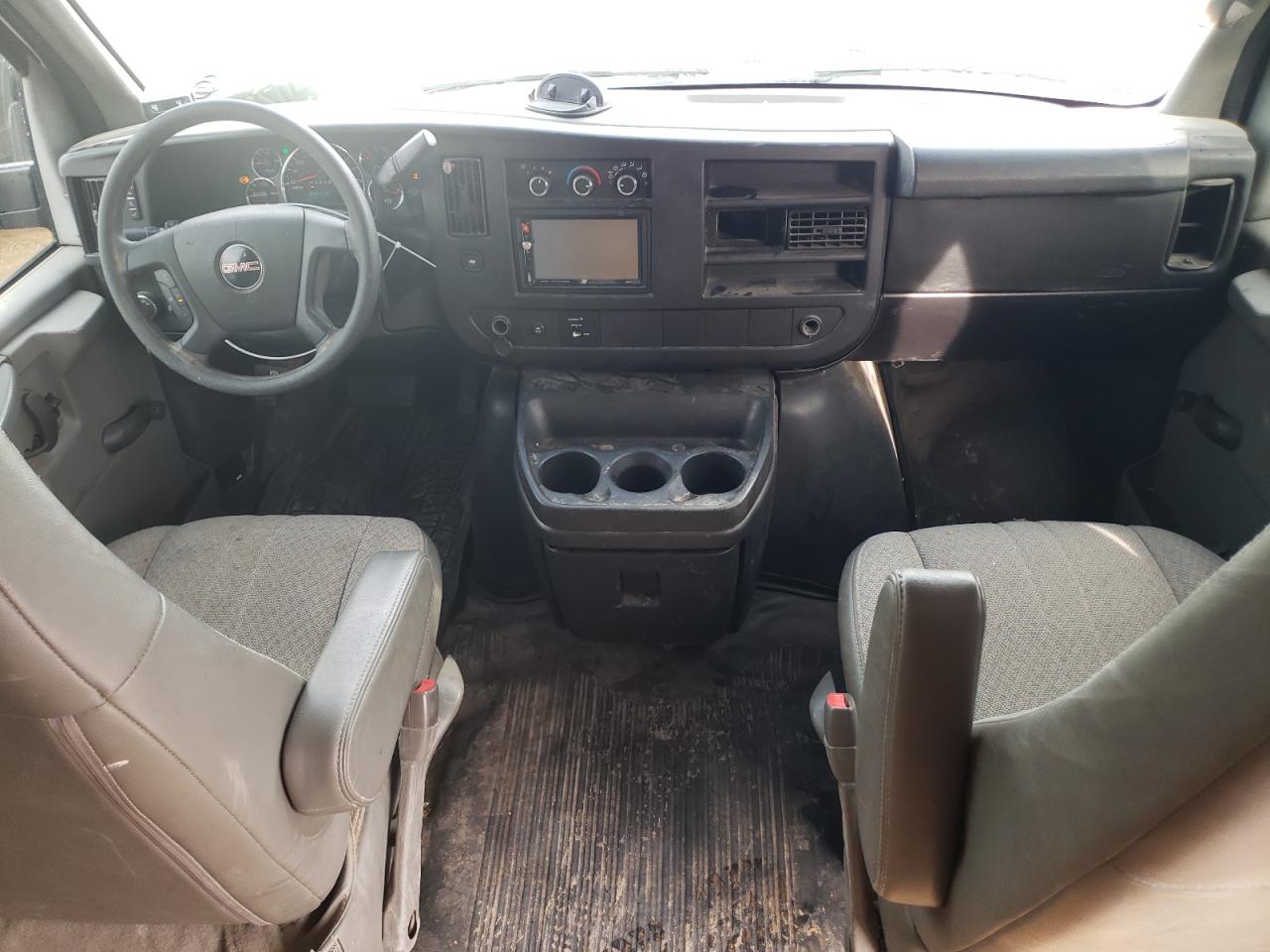 2011 GMC Savana - Image 8