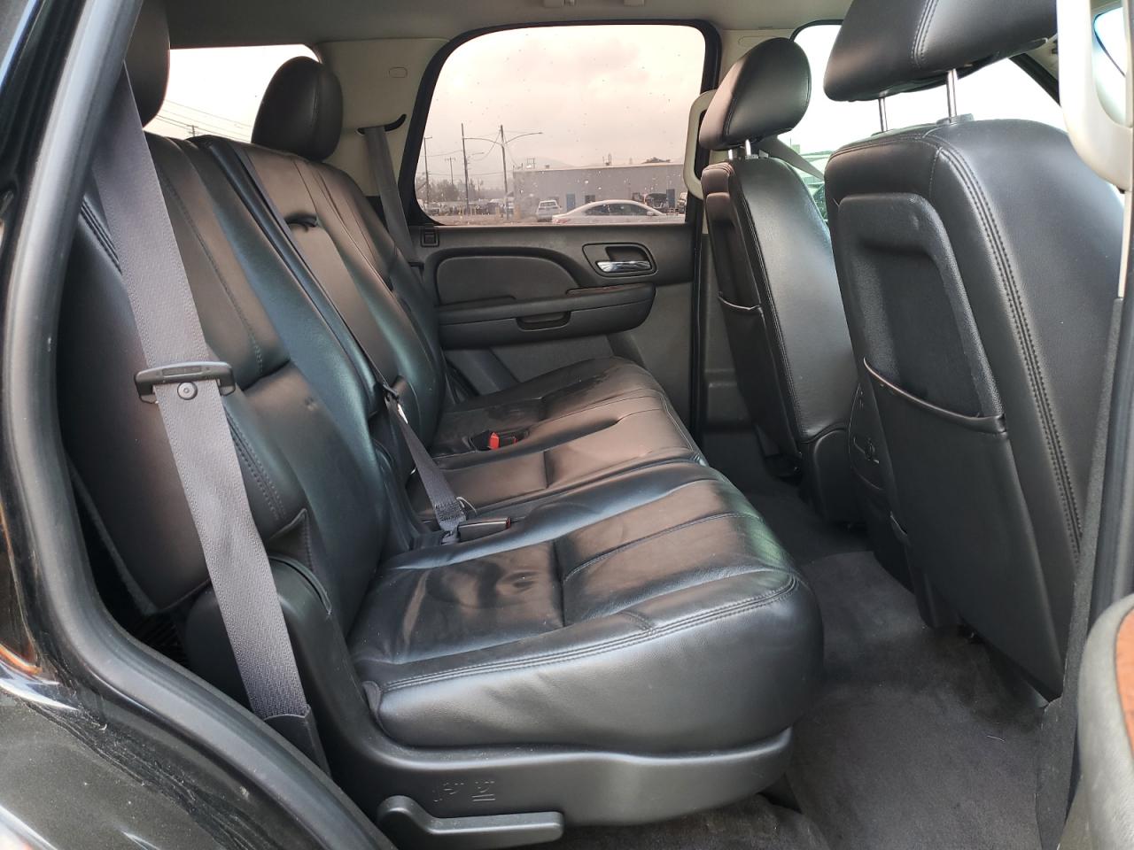 2011 Chevrolet Tahoe - Image 11
