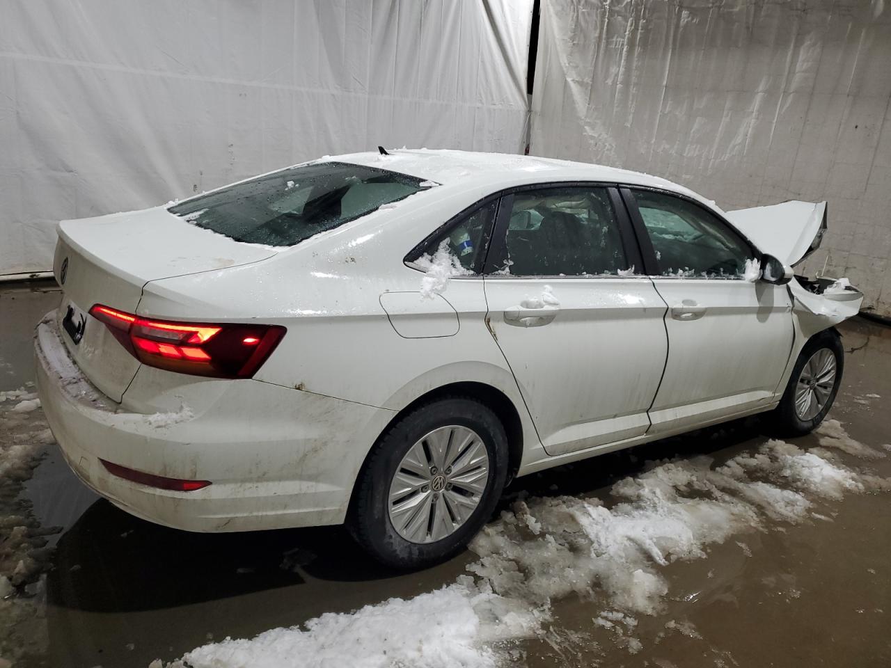 2019 Volkswagen Jetta - Image 3