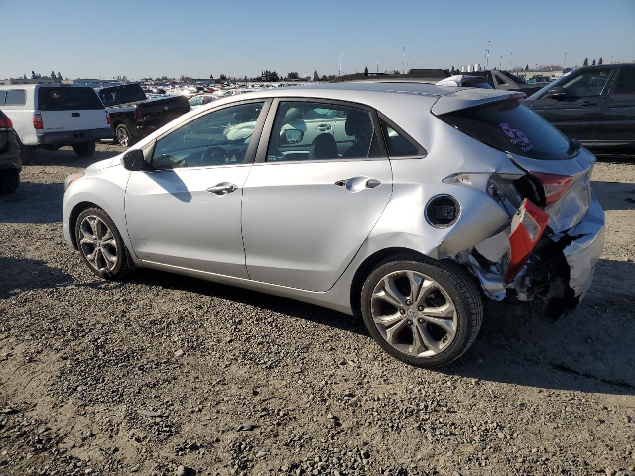 2015 Hyundai Elantra - Image 2