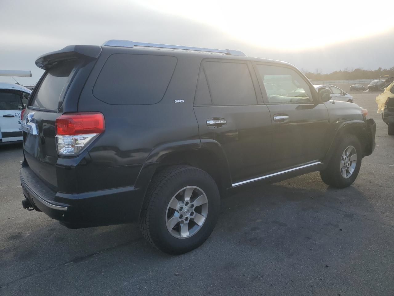 2010 Toyota 4Runner - Image 3