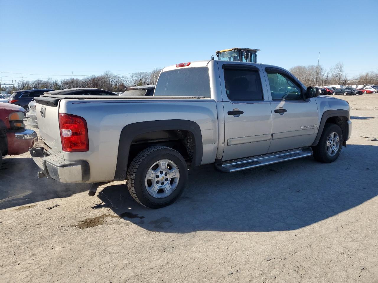 2007 Chevrolet Silverado - Image 3