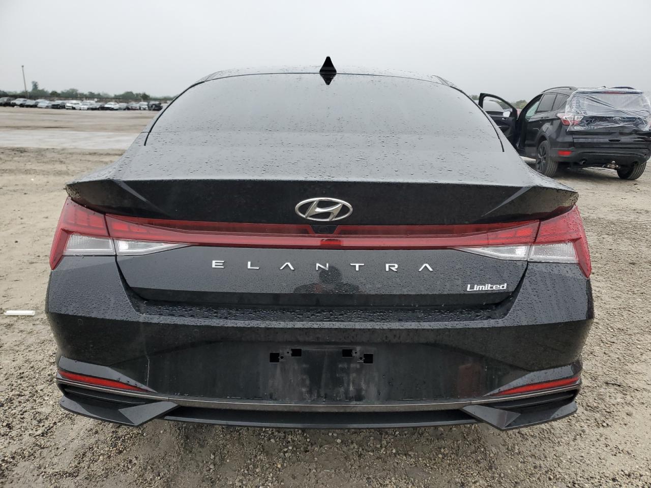 2023 Hyundai Elantra - Image 6