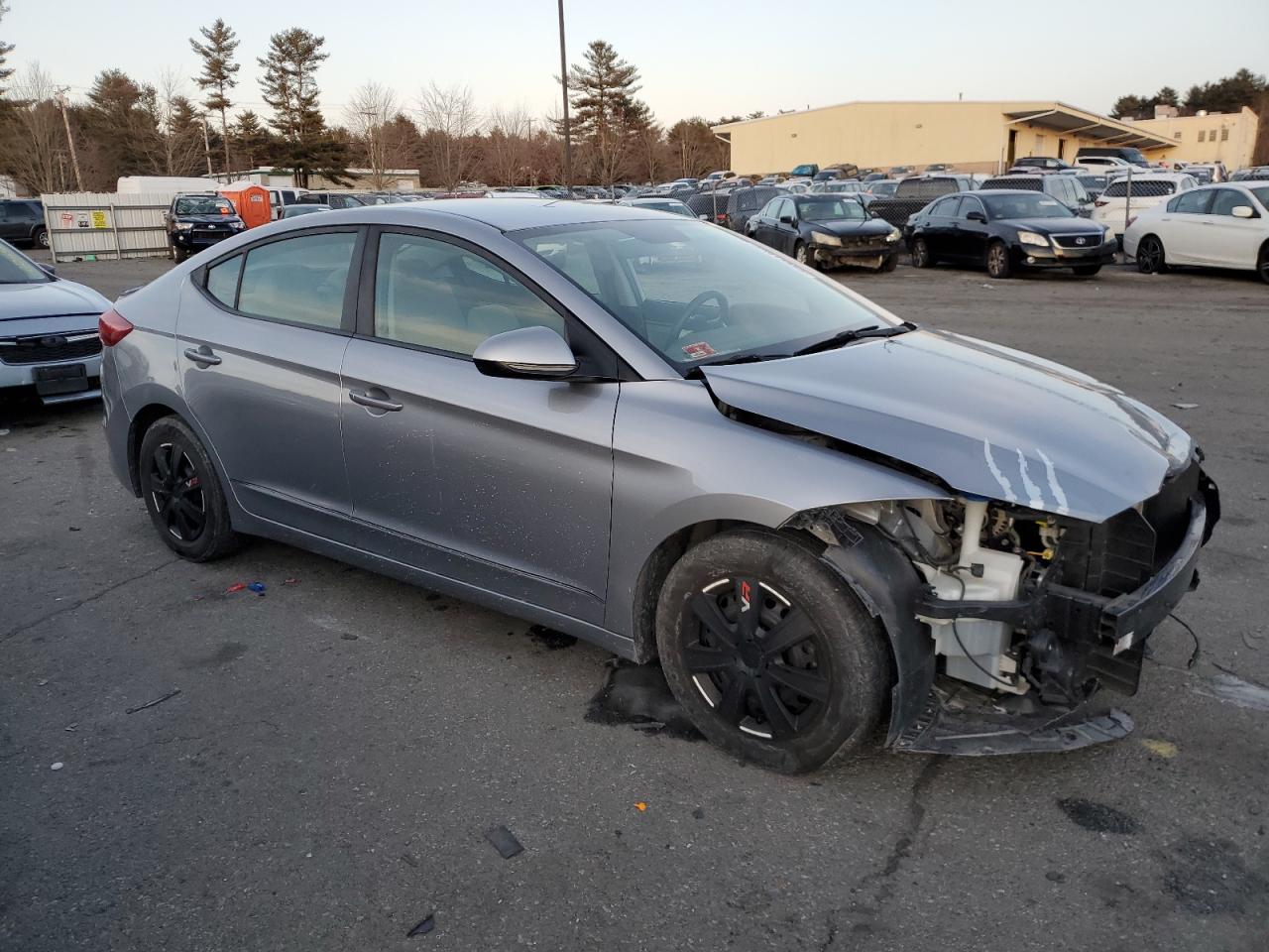 2017 Hyundai Elantra - Image 4