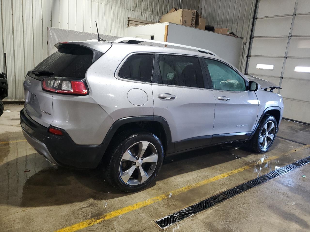 2019 Jeep Grand Cherokee - Image 3