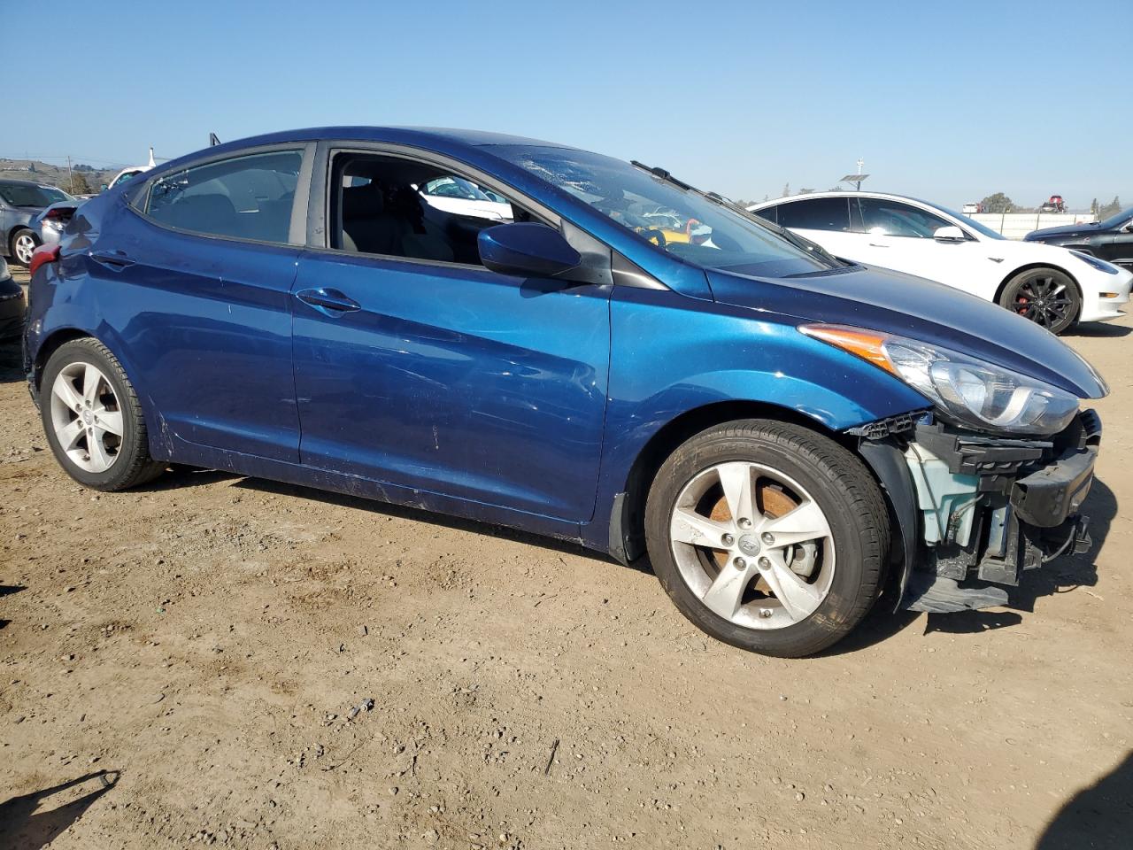 2013 Hyundai Elantra - Image 4