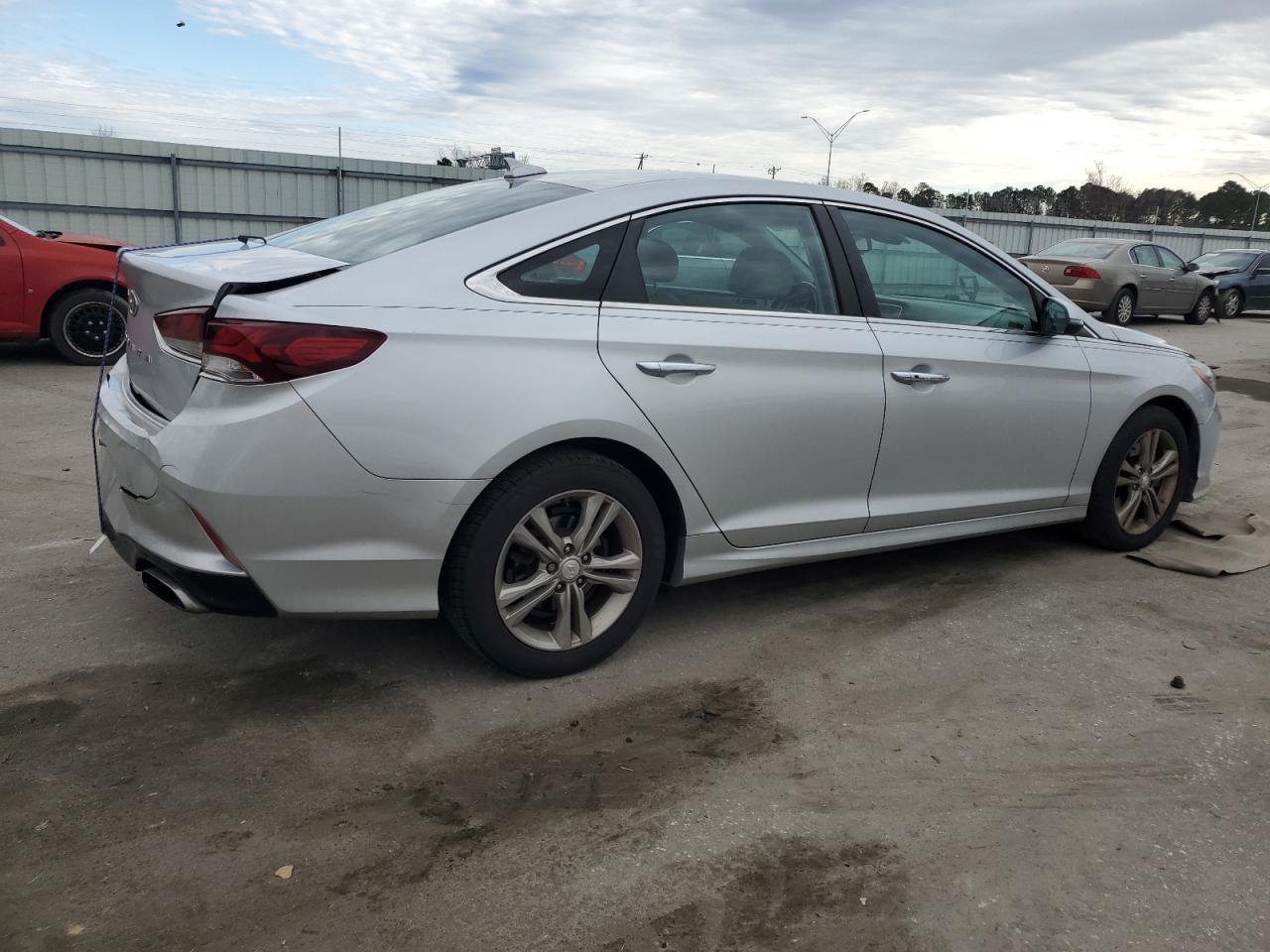 2018 Hyundai Sonata - Image 3