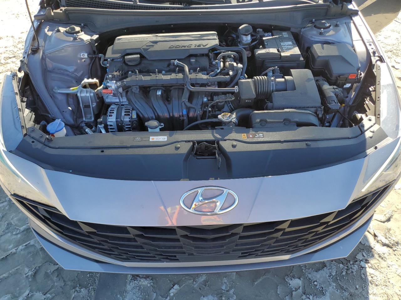 2023 Hyundai Elantra - Image 11