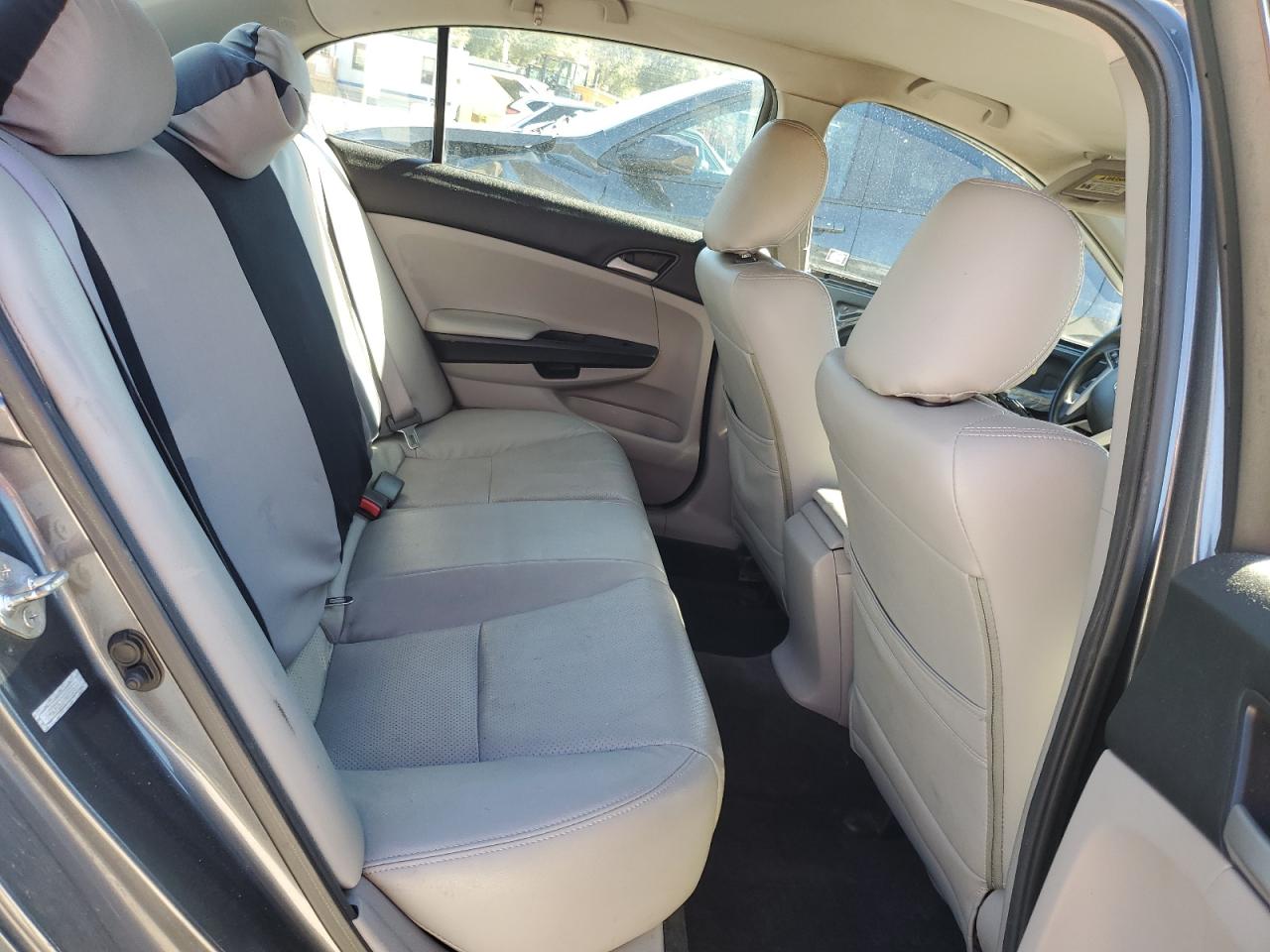 2011 Honda Accord - Image 10