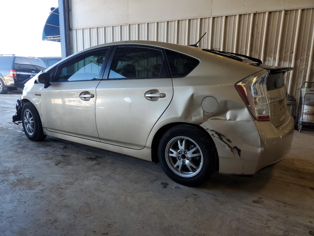 2011 Toyota Prius - Image 2