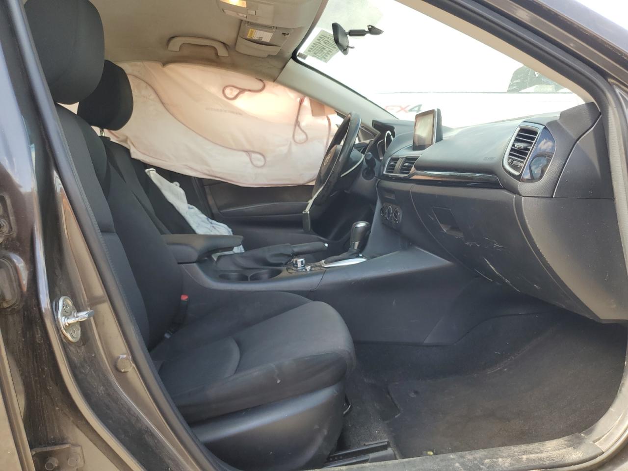 2016 Mazda 3 - Image 7