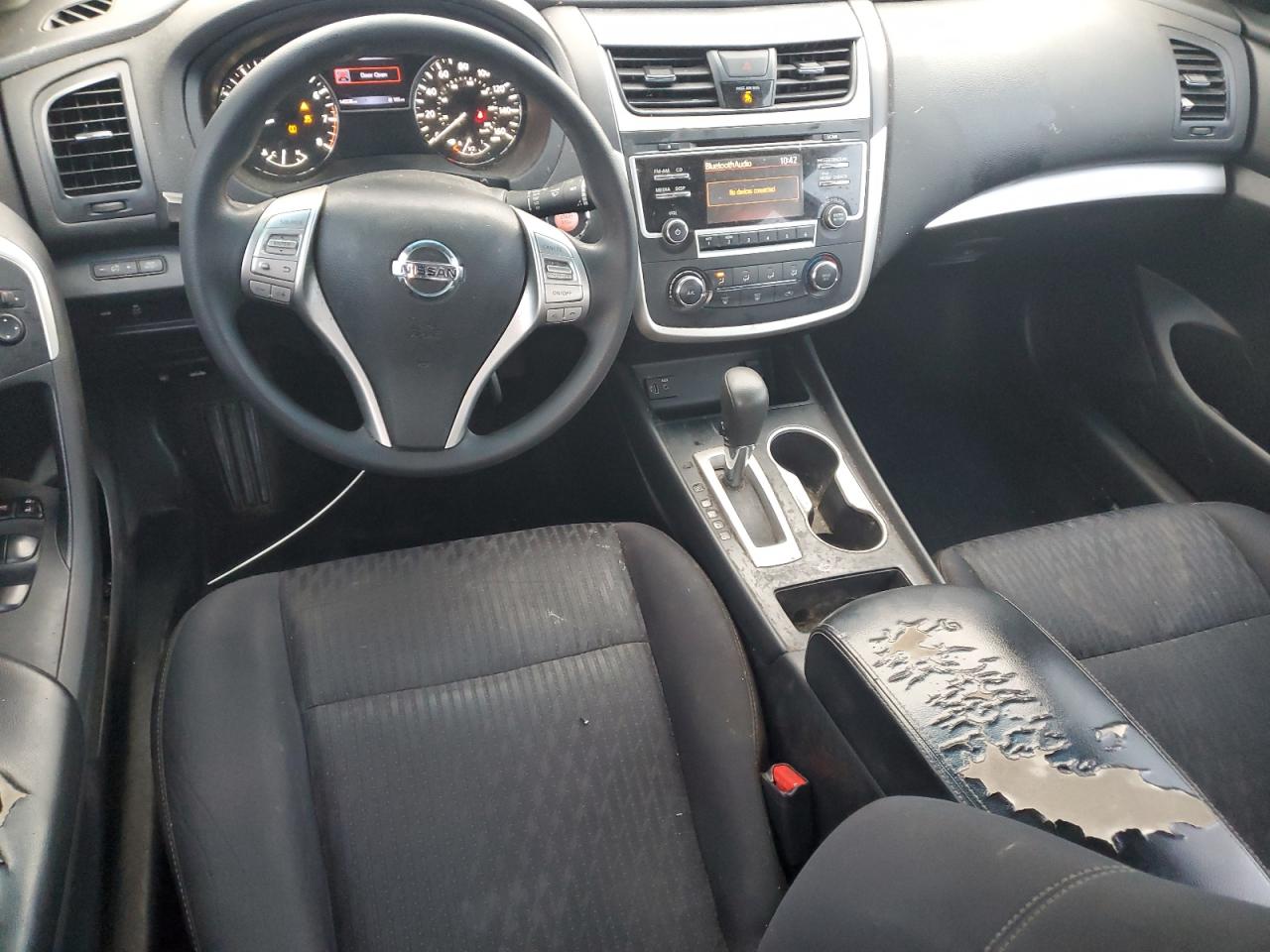 2017 Nissan Altima - Image 8