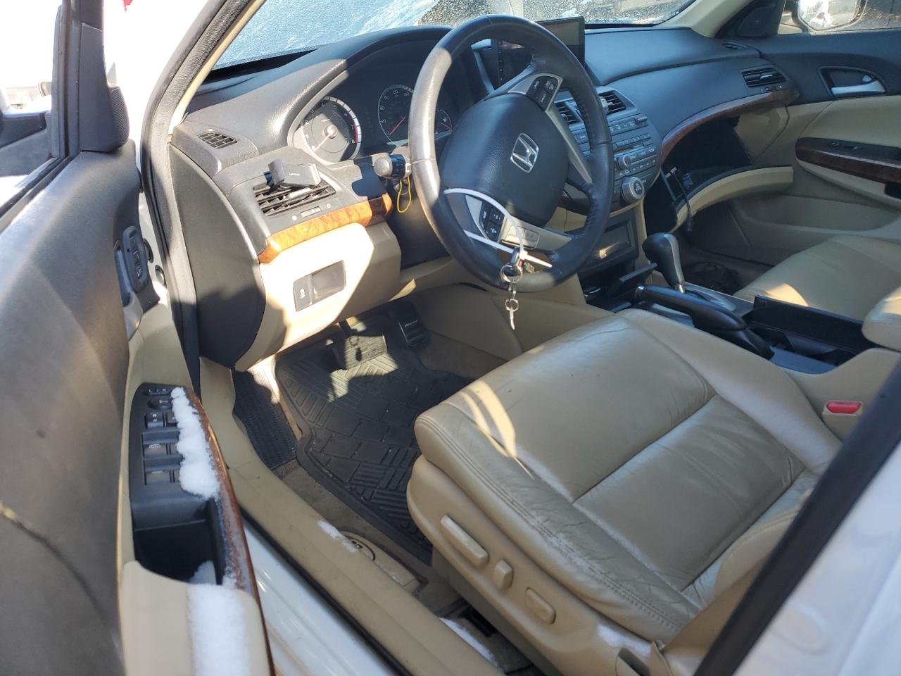 2011 Honda Accord - Image 8