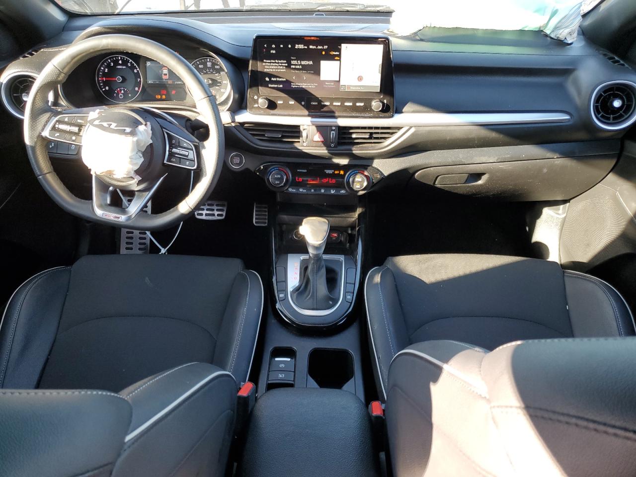 2024 Kia Forte - Image 8