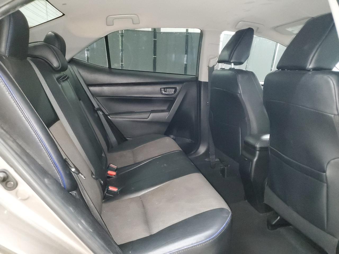 2017 Toyota Corolla - Image 10