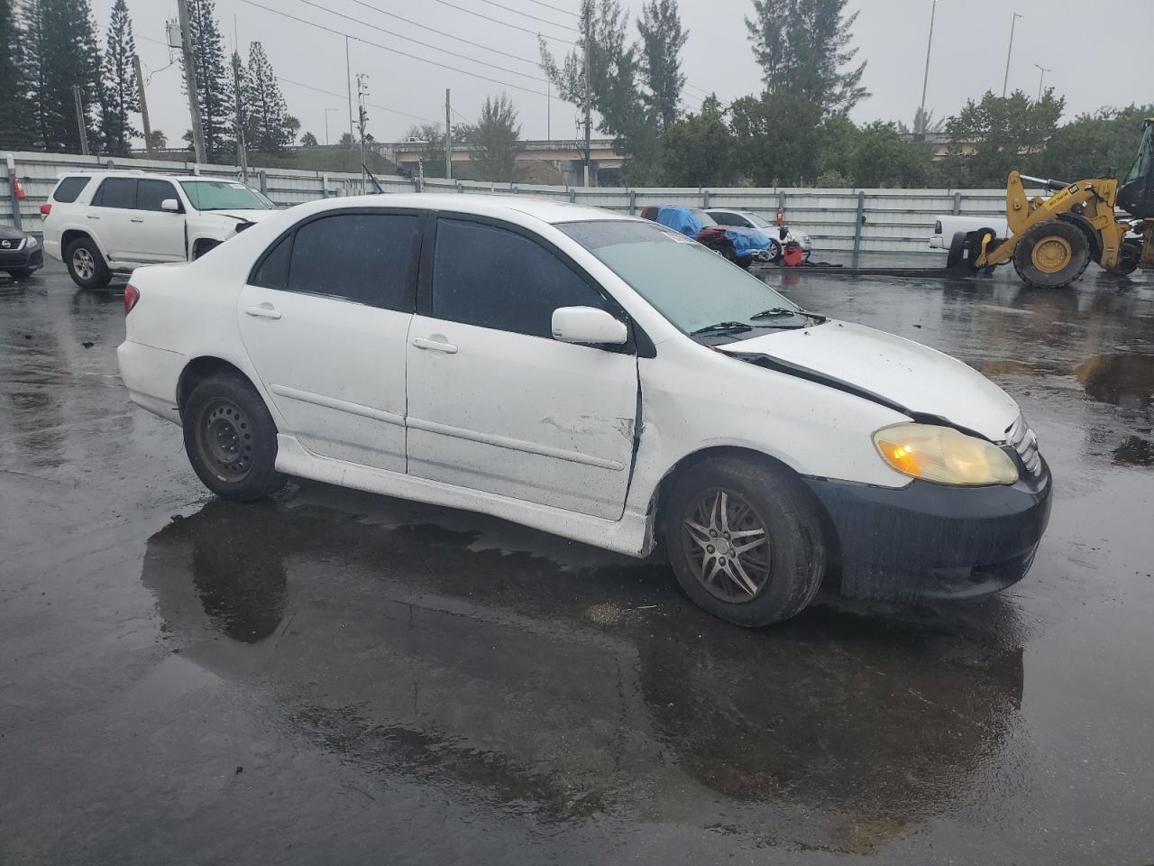 2004 Toyota Corolla - Image 4