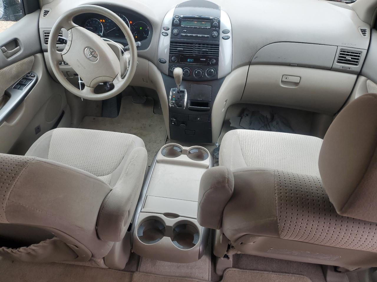 2007 Toyota Sienna - Image 8