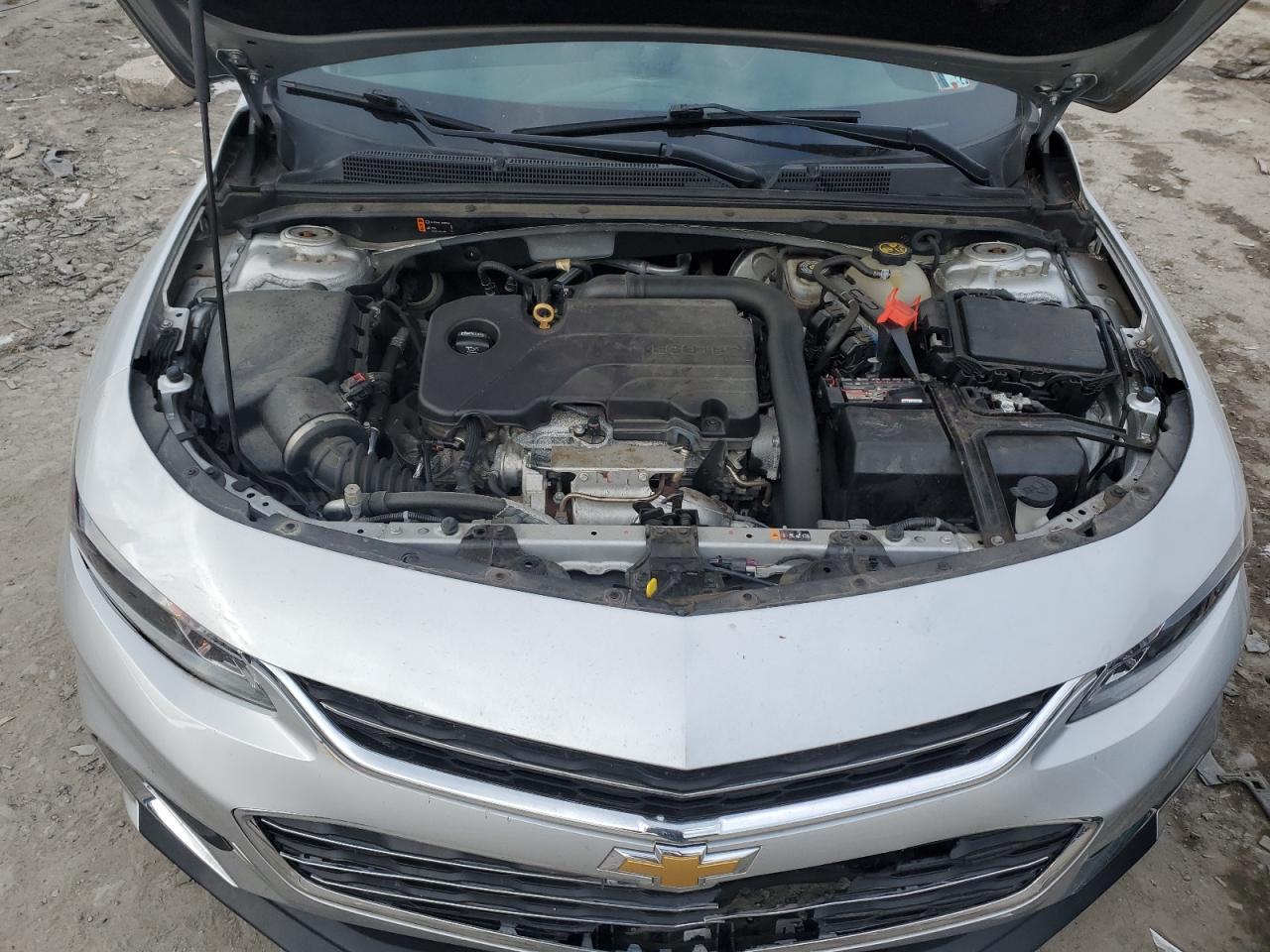 2018 Chevrolet Malibu - Image 11
