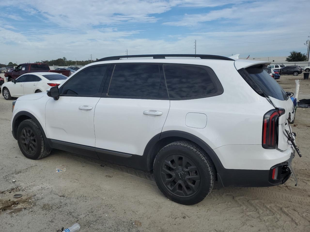 2023 Kia Telluride - Image 2