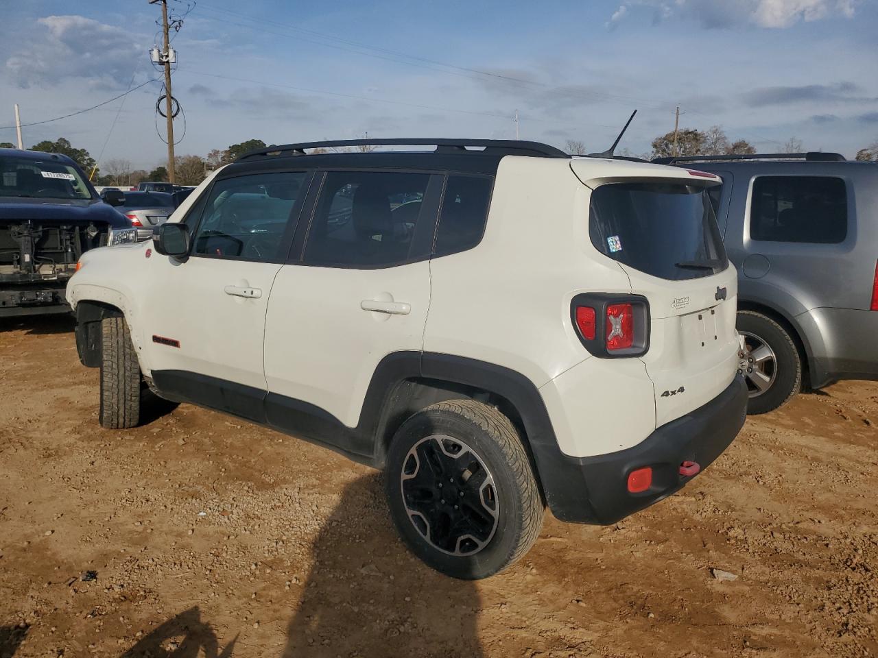 2016 Jeep Renegade - Image 2