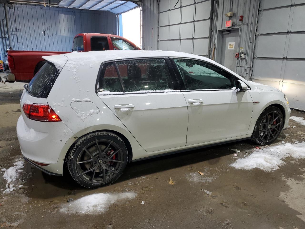 2017 Volkswagen GTI - Image 3