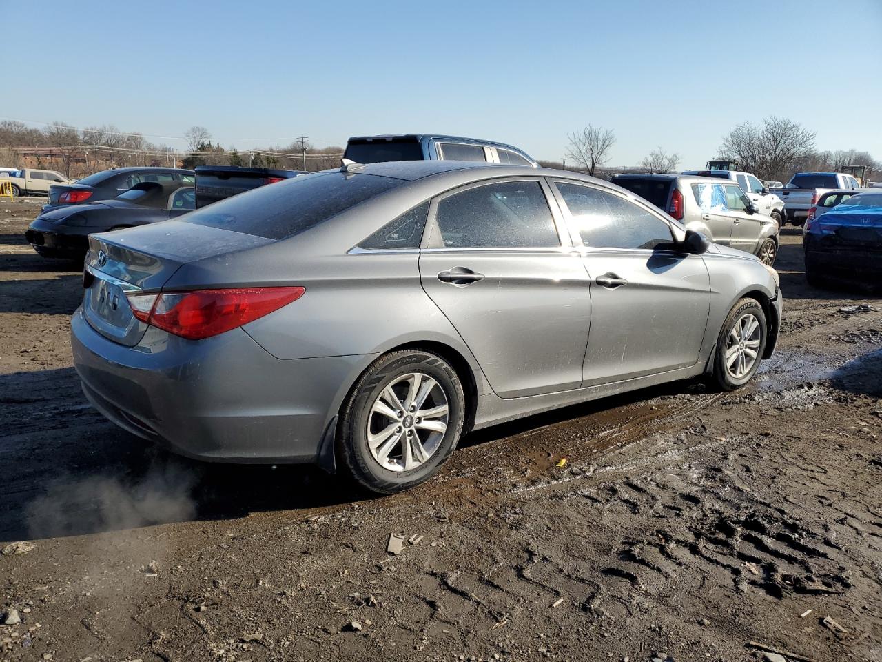2013 Hyundai Sonata - Image 3