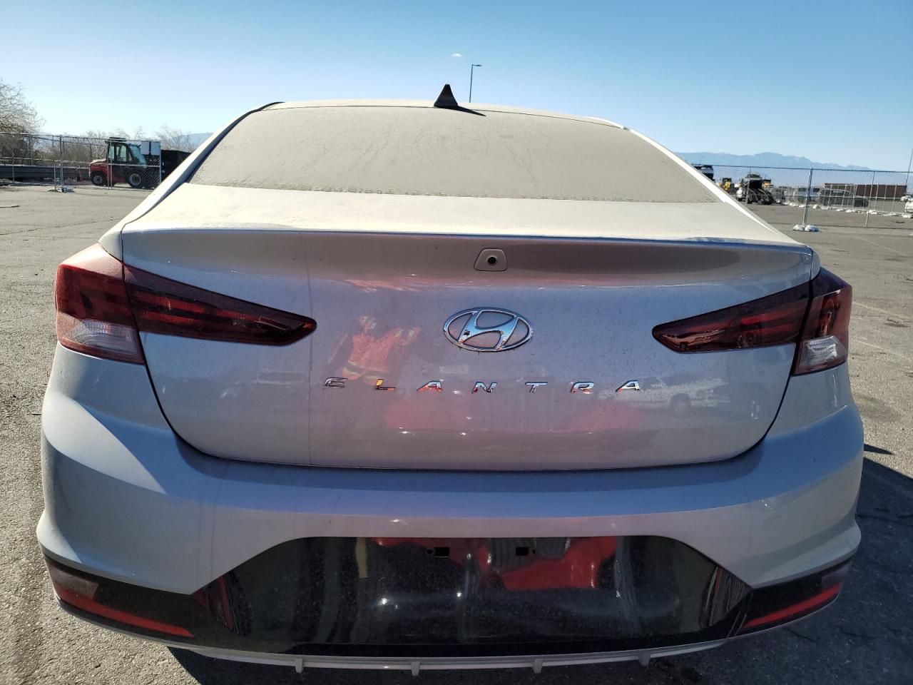 2020 Hyundai Elantra - Image 6