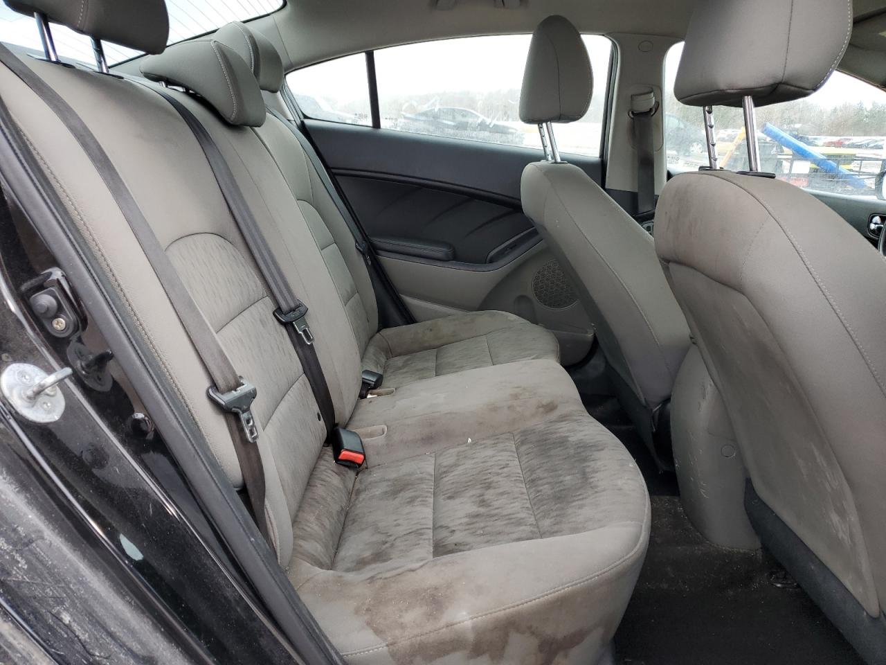 2015 Kia Forte - Image 10