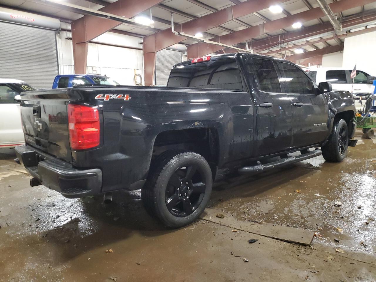 2015 Chevrolet Silverado - Image 3