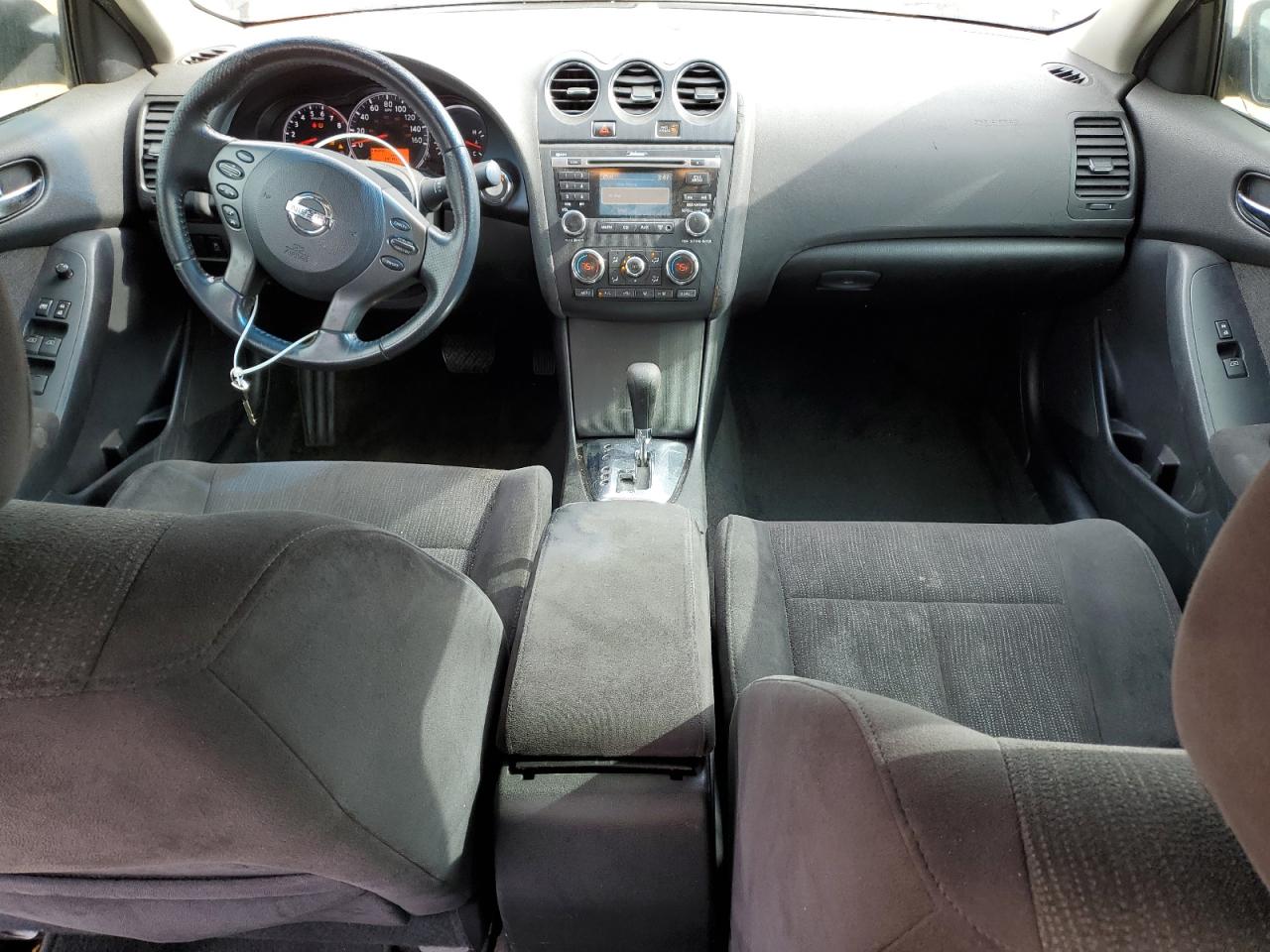 2011 Nissan Altima - Image 8