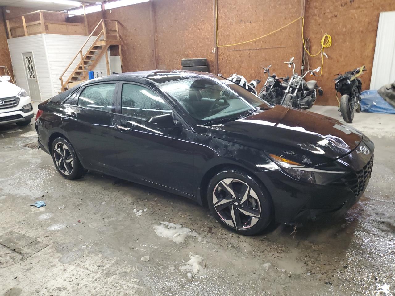 2023 Hyundai Elantra - Image 4