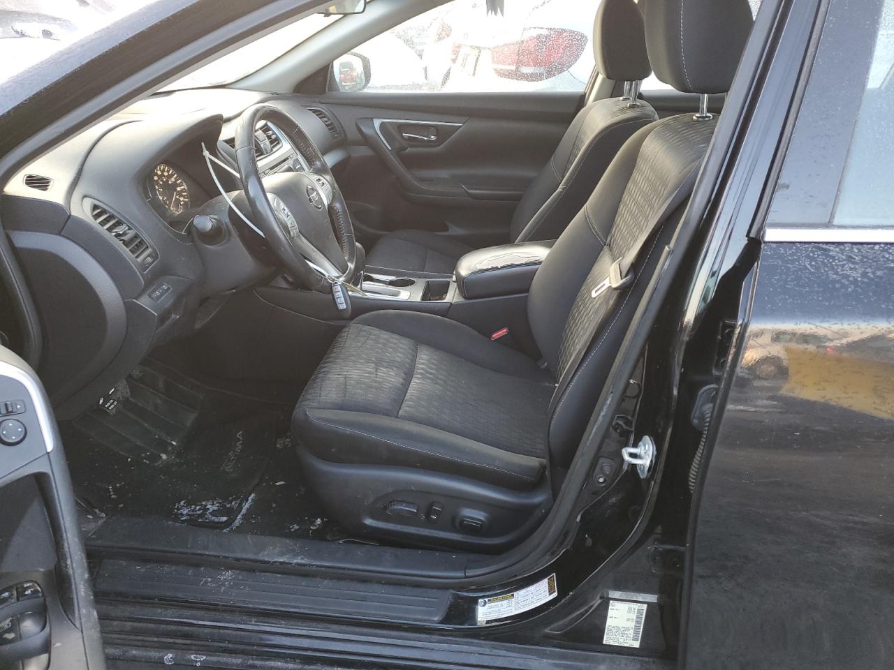2017 Nissan Altima - Image 7