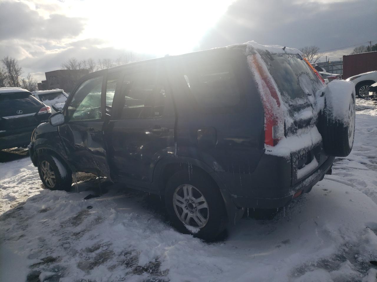 2004 Honda CR-V - Image 2