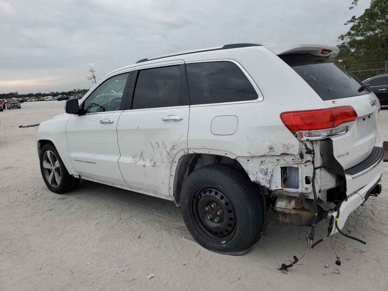 2015 Jeep Grand Cherokee - Image 2