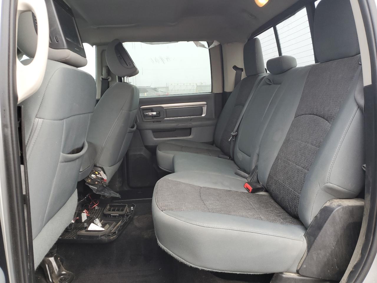 2015 RAM 2500 - Image 10