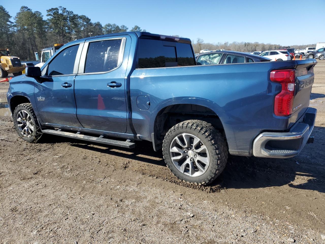 2019 Chevrolet Silverado - Image 2